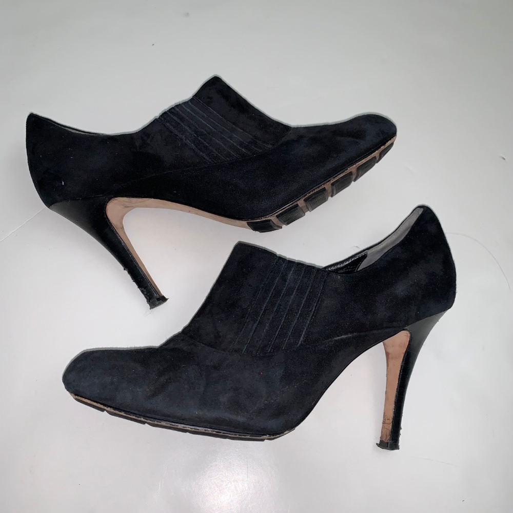❤️SOLD❤️COLE HAAN Air Talia SUEDE Black BOOTIE S 8 - Picture 3 of 8